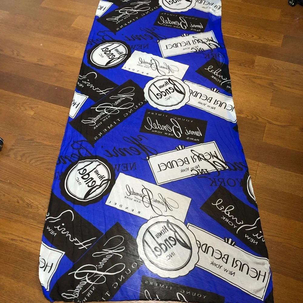 Henri Bendel Logo Scarf - Picture 1 of 3